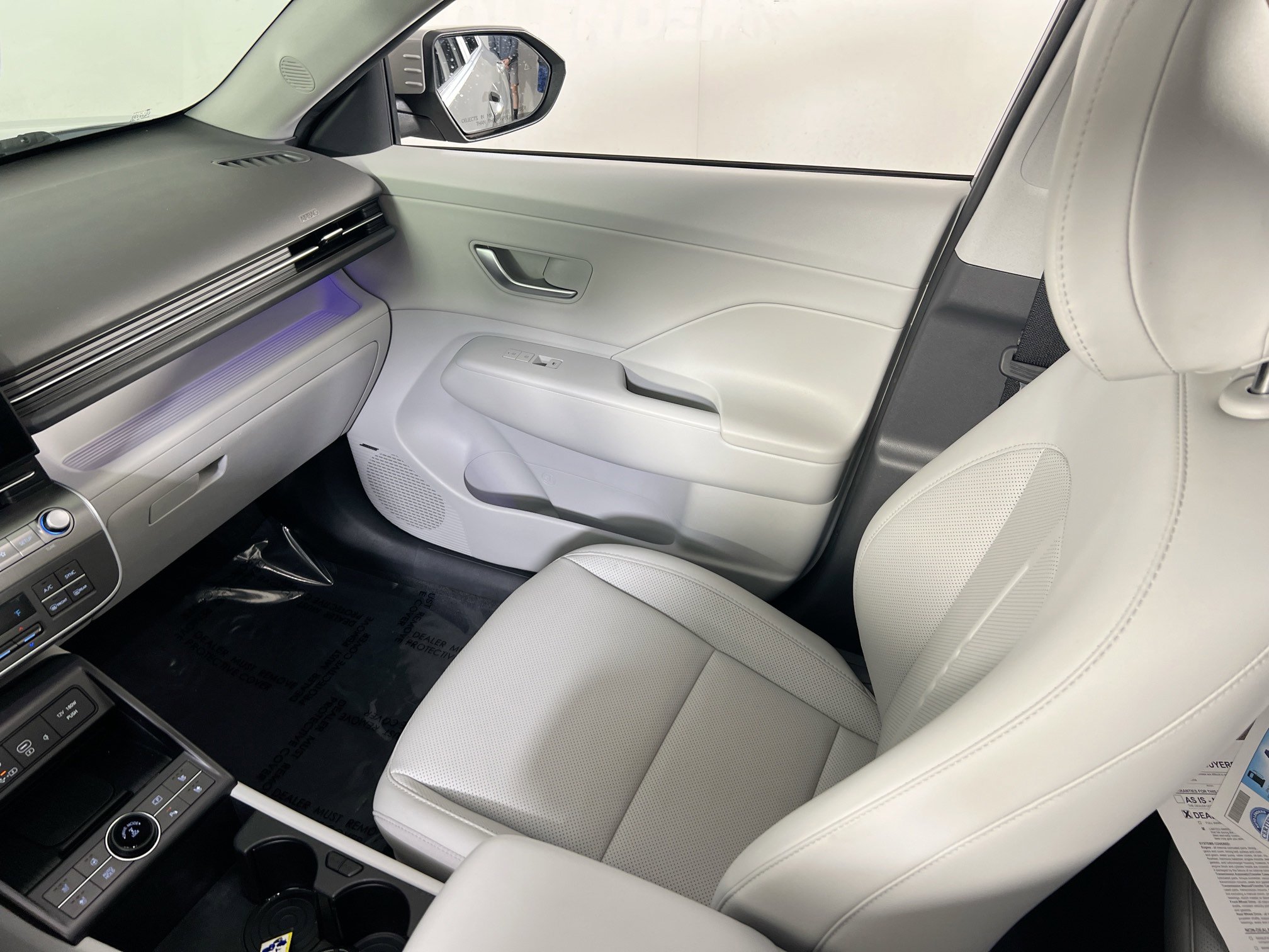 Used 2024 Hyundai Kona Limited image 25