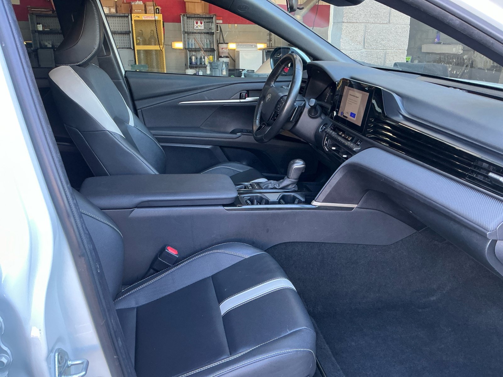 Certified 2025 Toyota Camry SE FWD image 19