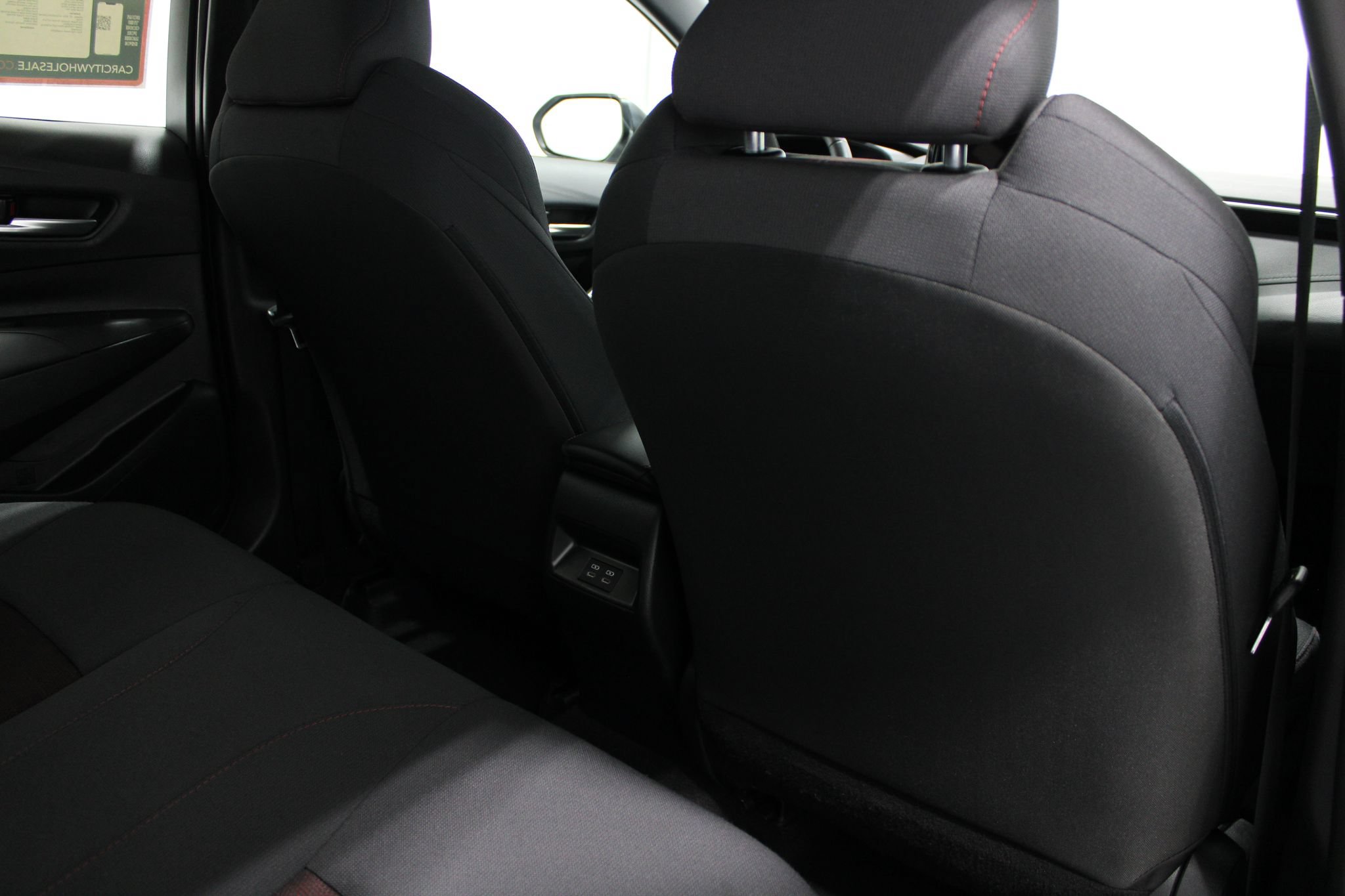 Used 2024 Toyota Corolla SE w/ SE Premium Package FWD image 20