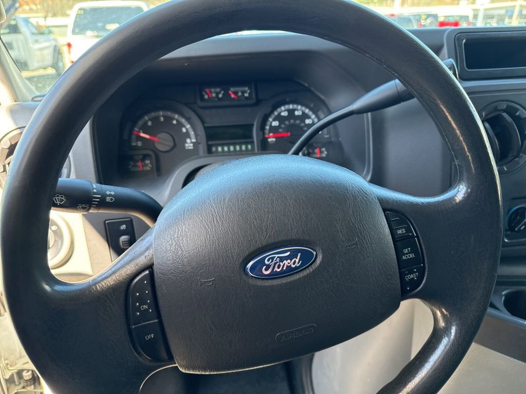 Used 2015 Ford E-350 and Econoline 350 Super Duty image 16
