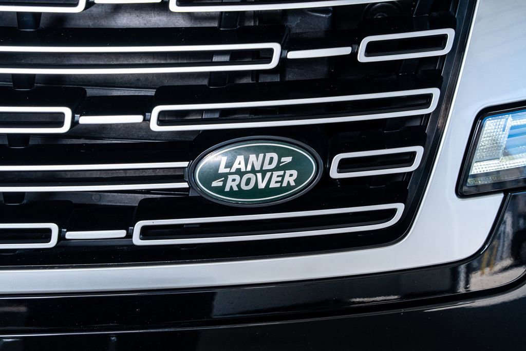 Used 2025 Land Rover Range Rover Autobiography image 17
