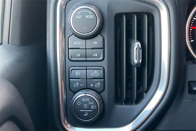 Used 2021 Chevrolet Silverado 2500 LTZ w/ LTZ Premium Package image 36