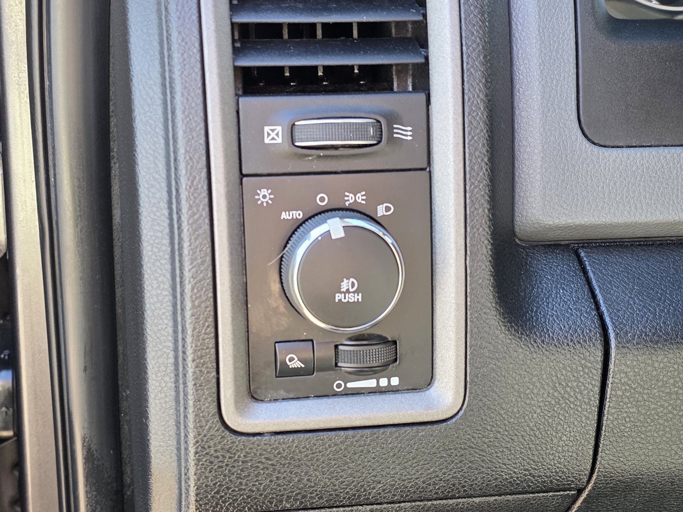 Used 2016 RAM 1500 Express w/ Popular Equipment Group RWD image 13