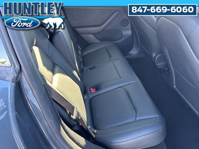 Used 2022 Tesla Model Y Long Range image 11