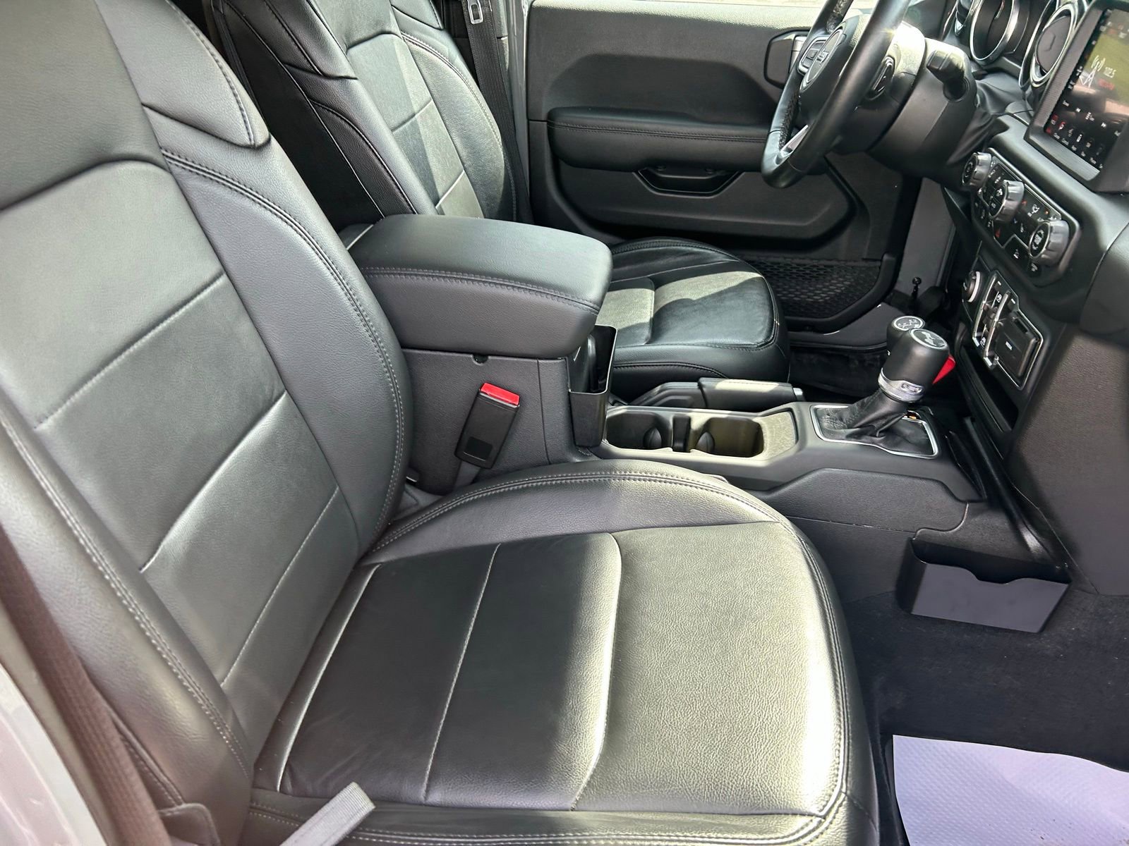 Certified 2023 Jeep Wrangler Unlimited Sahara image 34