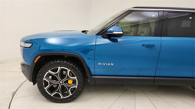 Used 2024 Rivian R1S Launch Edition image 9