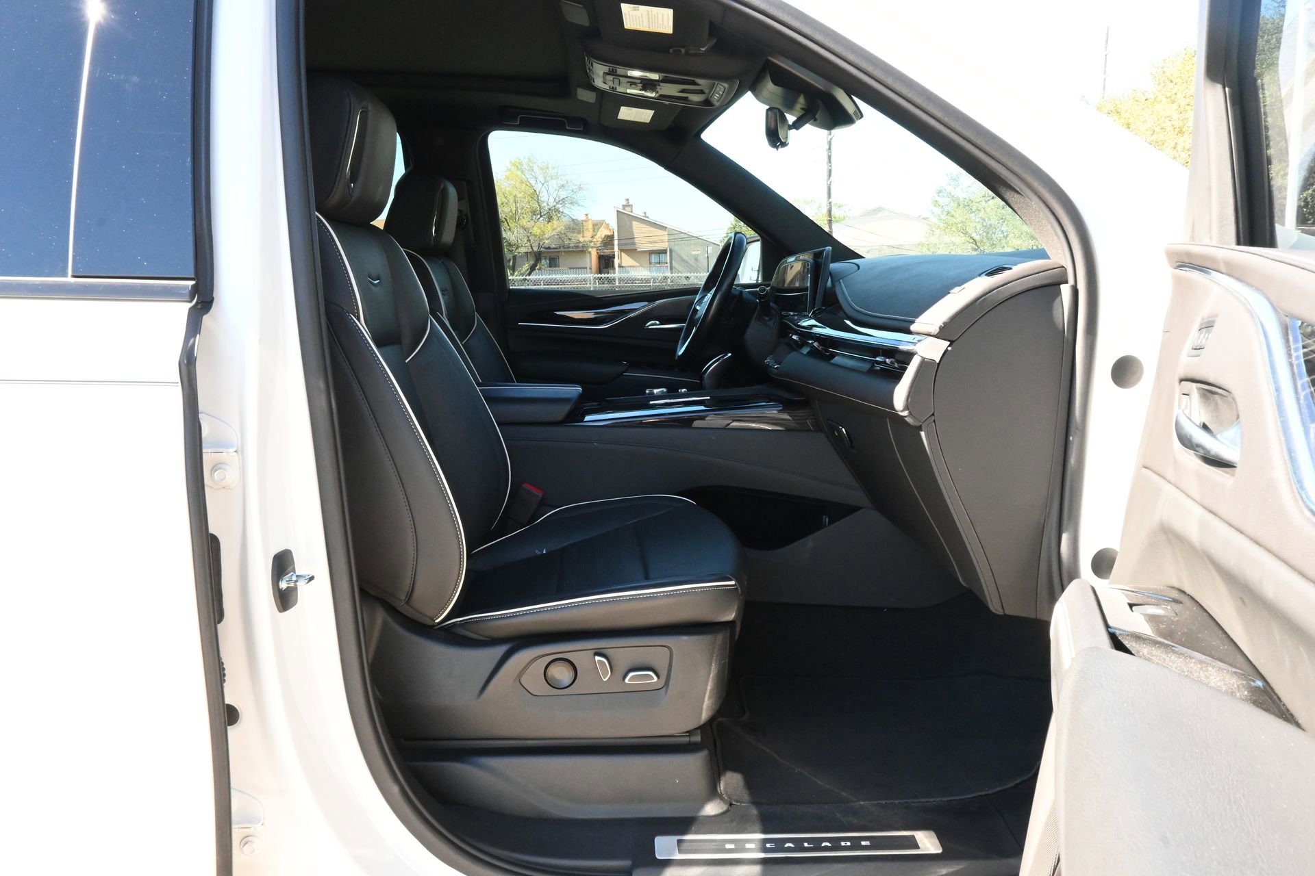 Used 2022 Cadillac Escalade Sport w/ Touring Package image 27