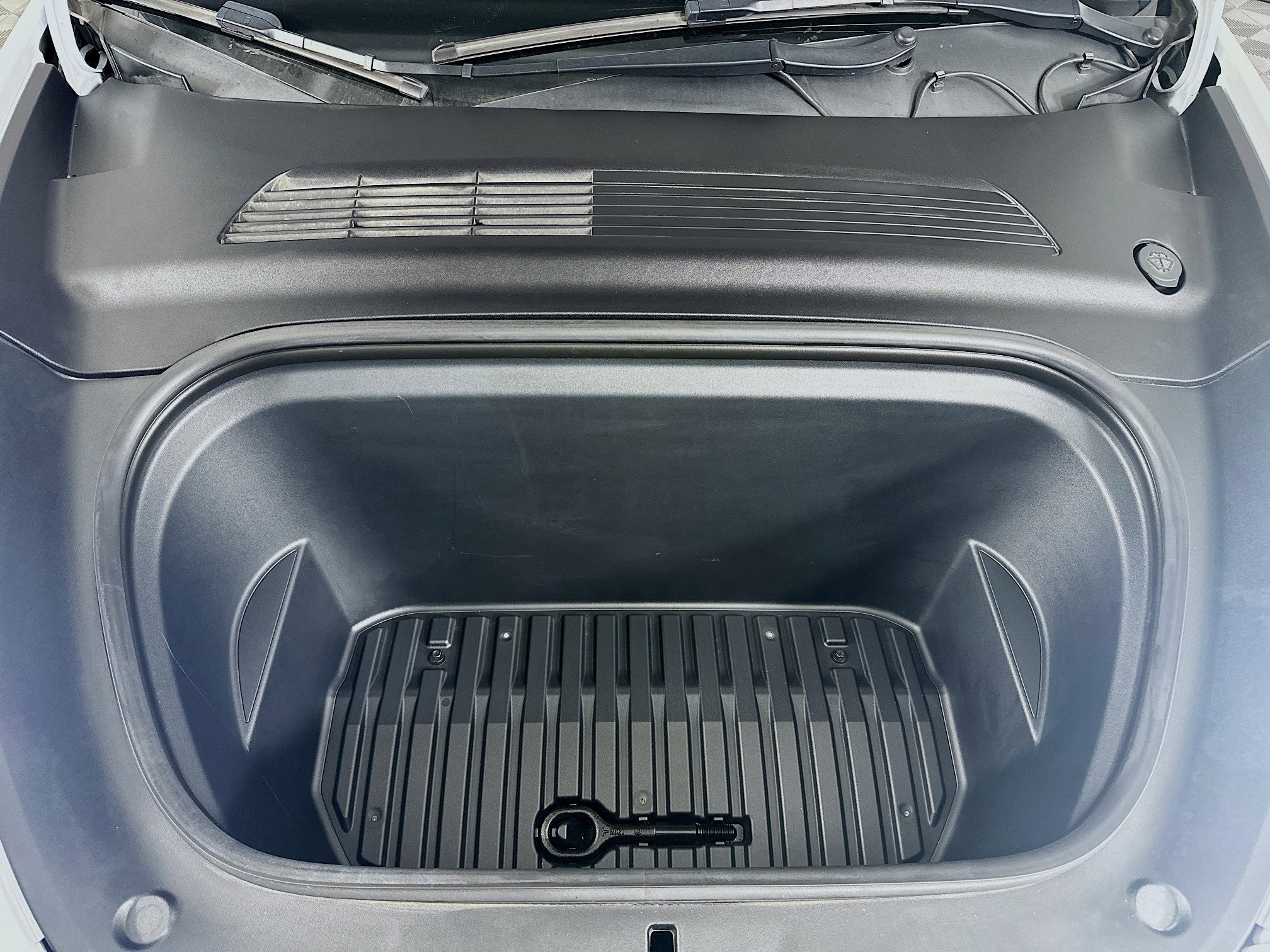 Used 2021 Tesla Model Y Long Range image 33