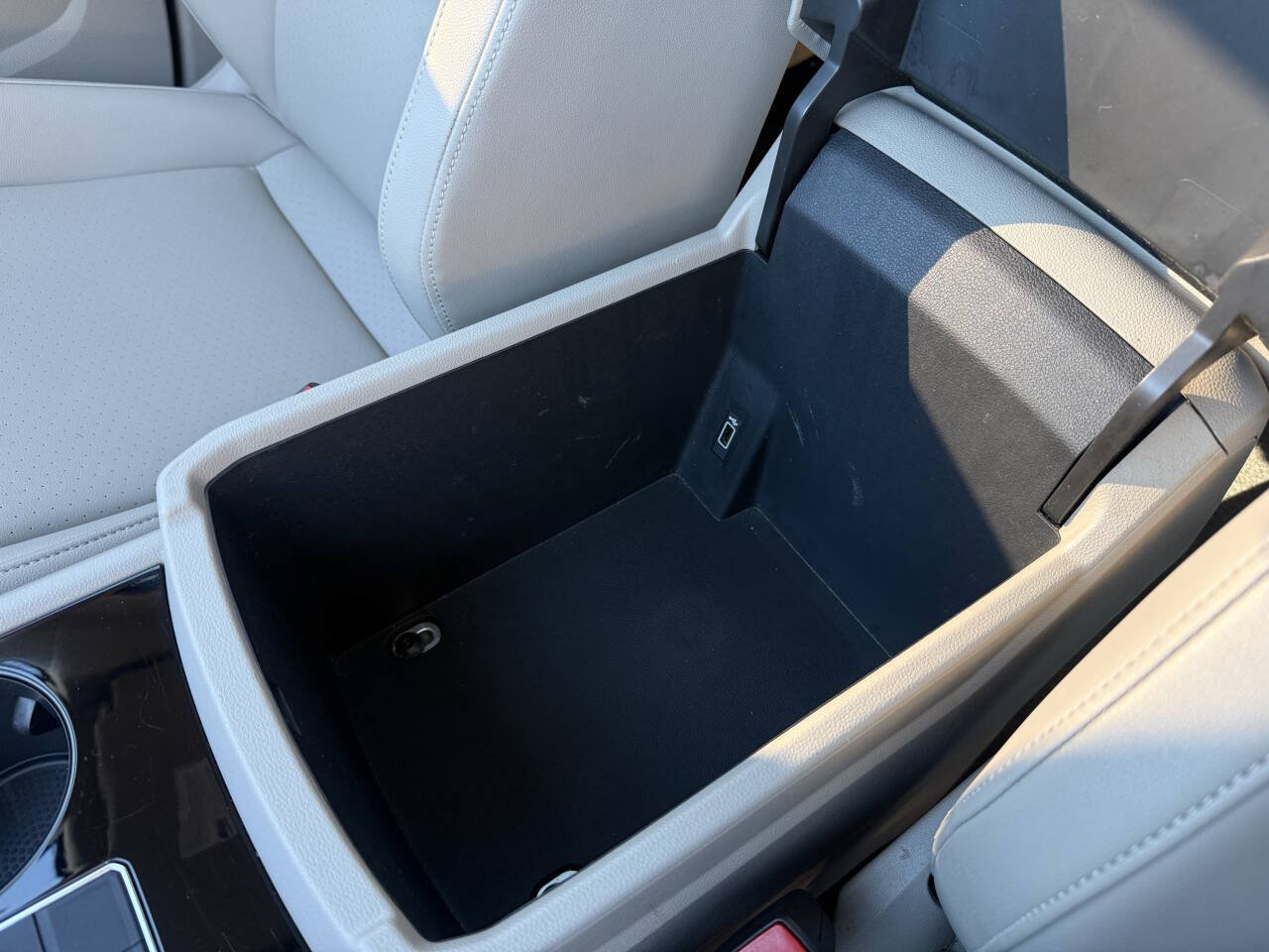Used 2019 Volkswagen Atlas SEL R-Line AWD/4WD image 28