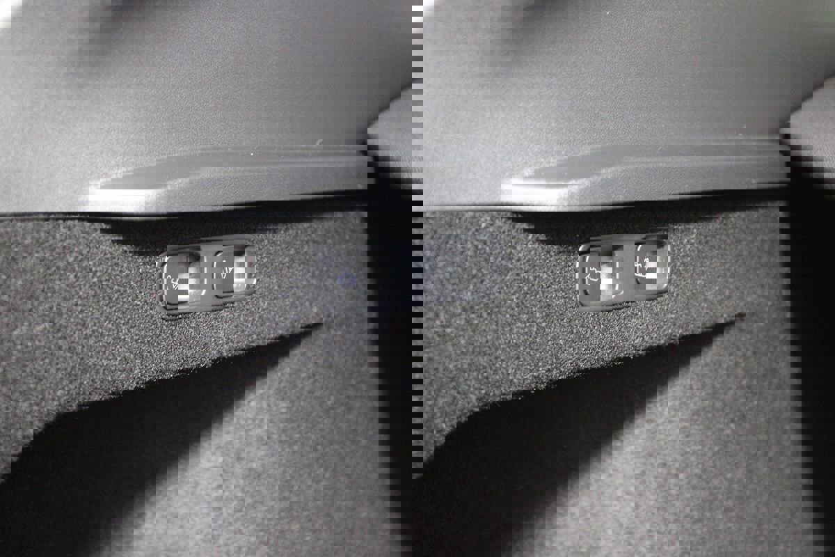 Used 2024 Tesla Model Y Long Range image 22