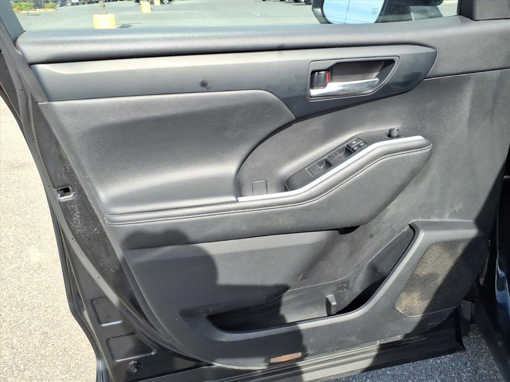 Used 2021 Toyota Highlander XSE image 22