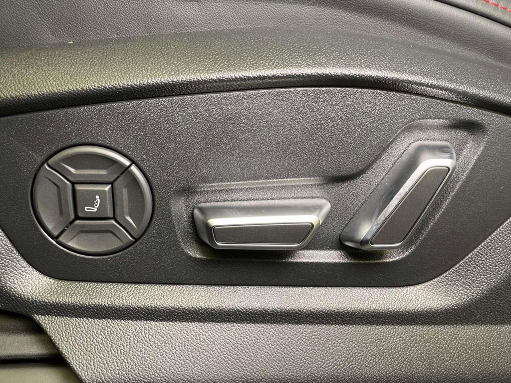 New 2026 Audi SQ8 Prestige image 17