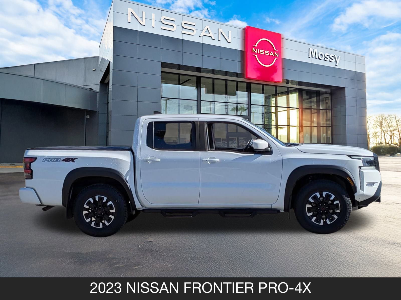 Certified 2023 Nissan Frontier PRO-4X w/ Technology Package image 6
