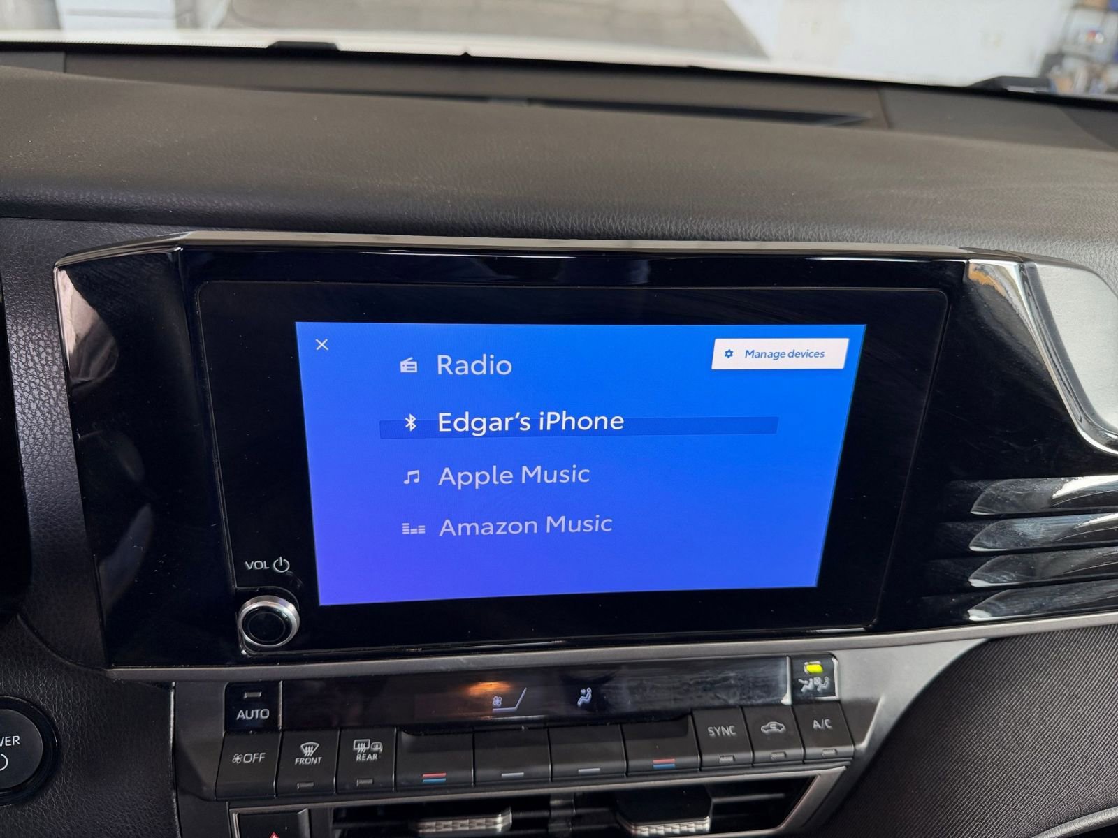 Used 2025 Toyota Camry LE image 21