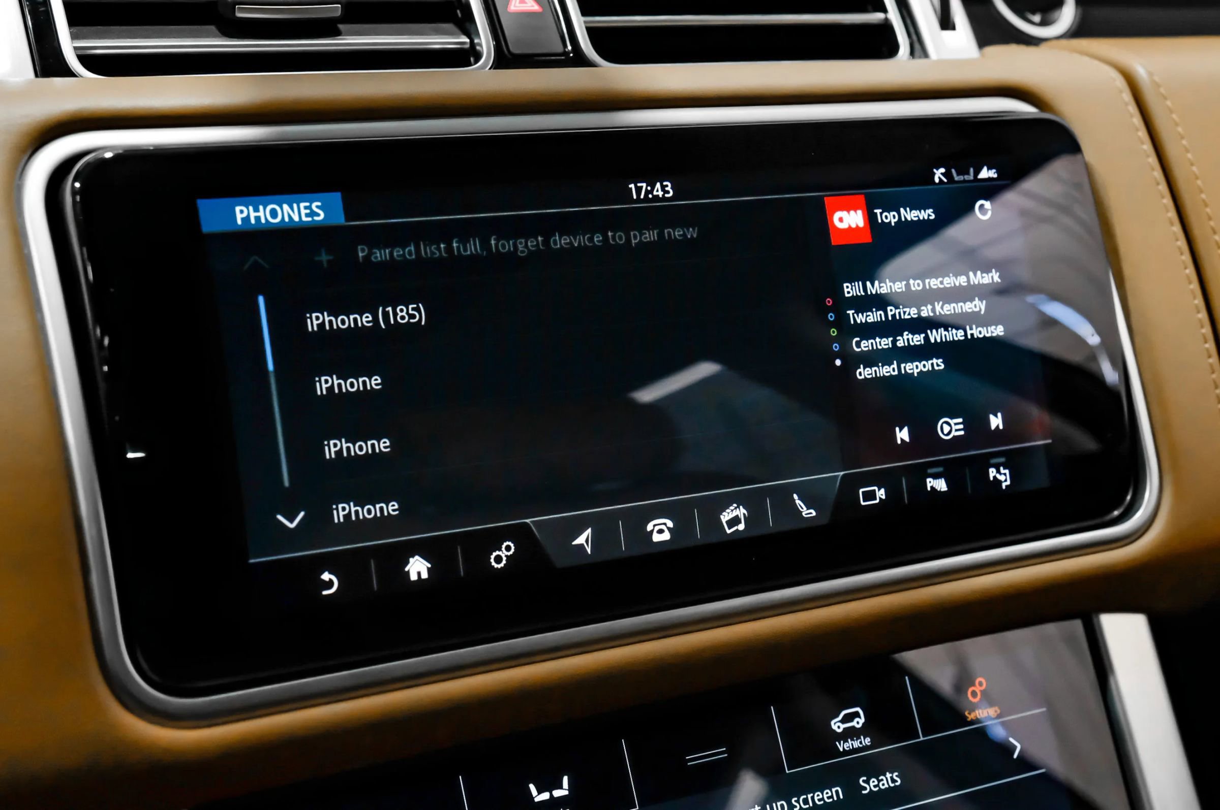 Used 2019 Land Rover Range Rover Long Wheelbase Autobiography image 33