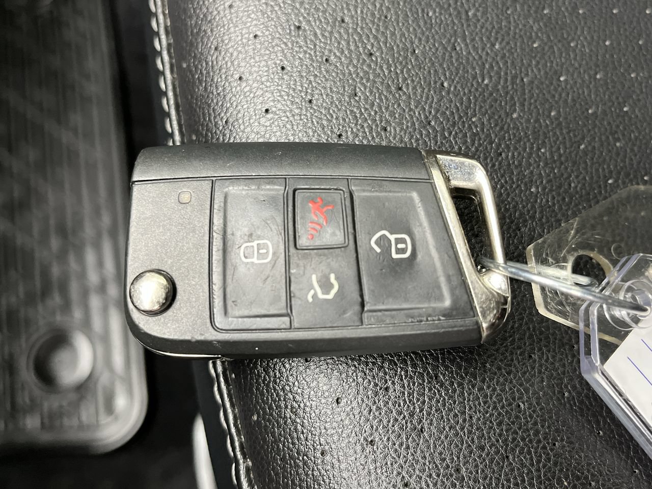 Used 2018 Volkswagen Tiguan SE w/ Panoramic Sunroof Package AWD/4WD image 27