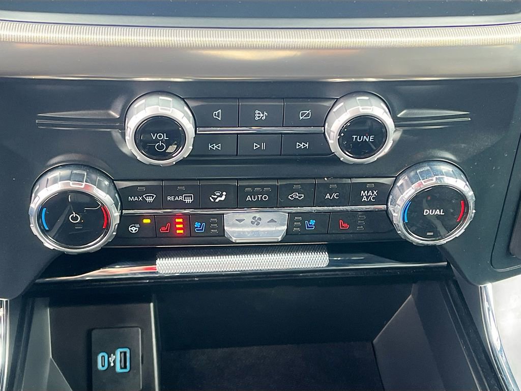 Used 2024 Ford F150 Lariat w/ Tow/Haul Package AWD/4WD image 16