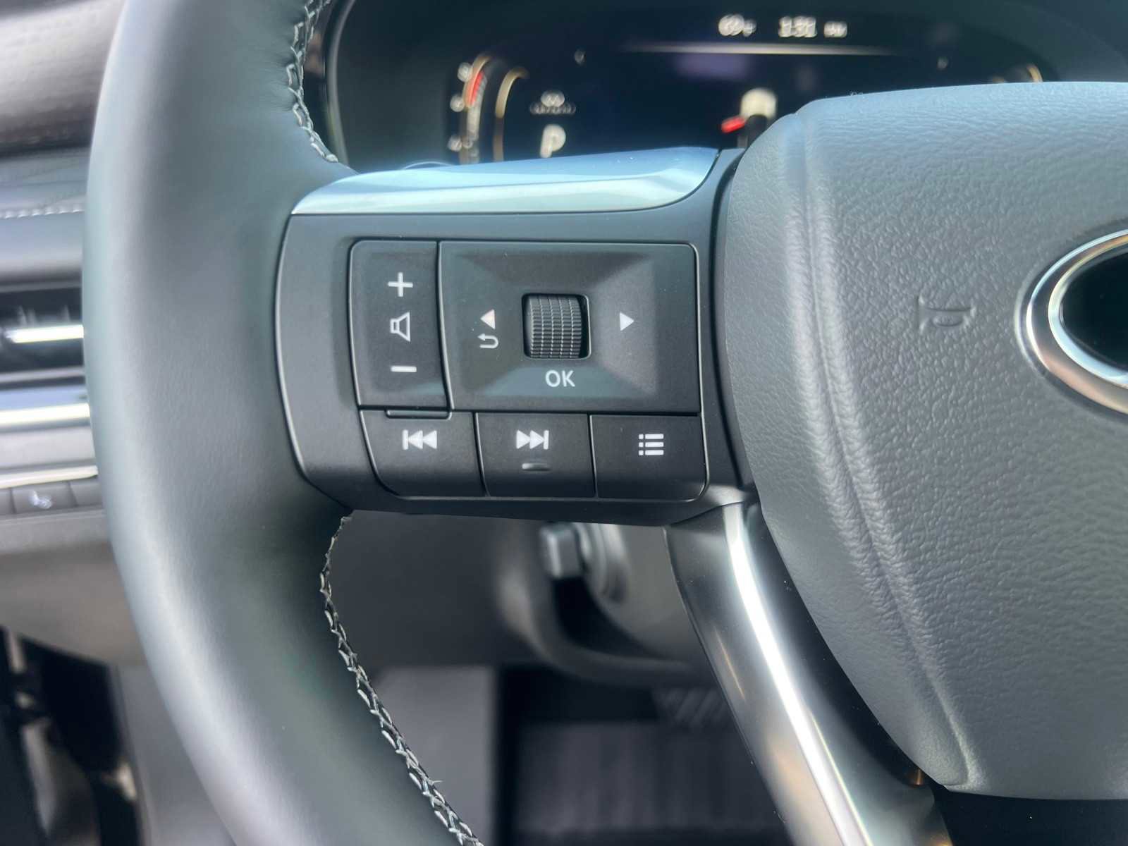 New 2026 INFINITI QX60 Autograph w/ Dark Cargo Package image 18