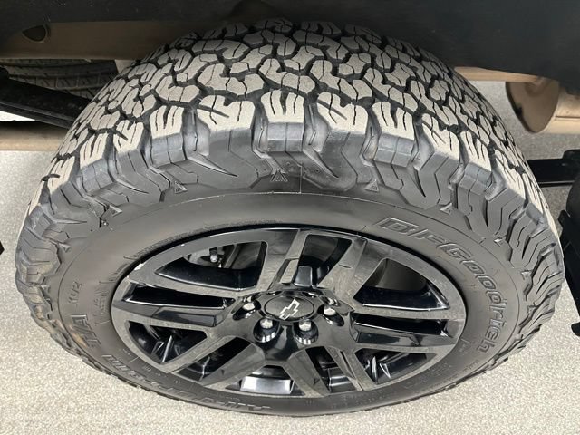Used 2022 Chevrolet Silverado 1500 RST AWD/4WD image 27