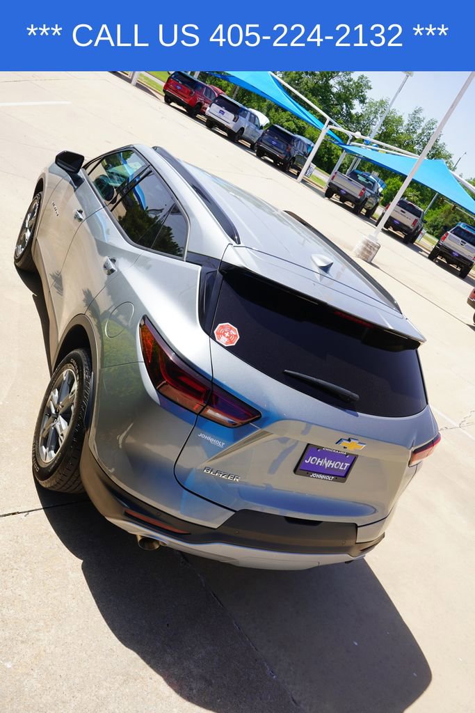 Used 2024 Chevrolet Blazer LT w/ Convenience Package FWD image 13