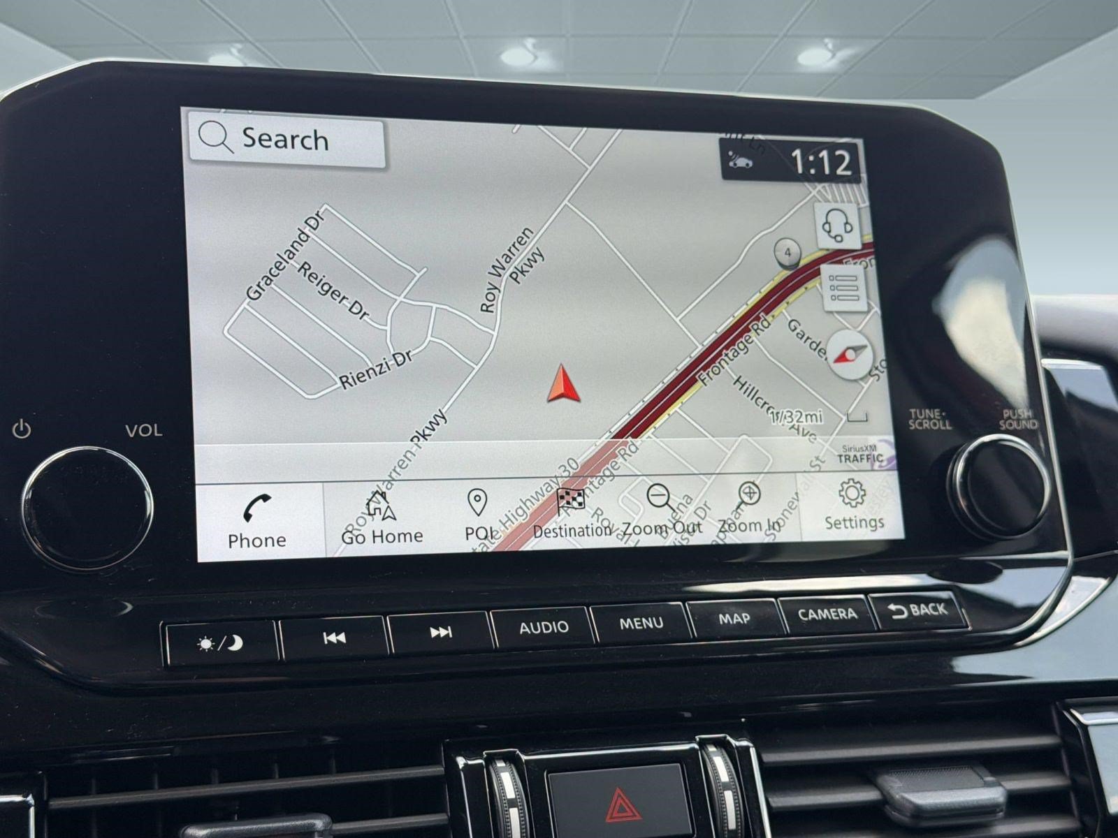 Used 2025 Nissan Pathfinder SL AWD/4WD image 19