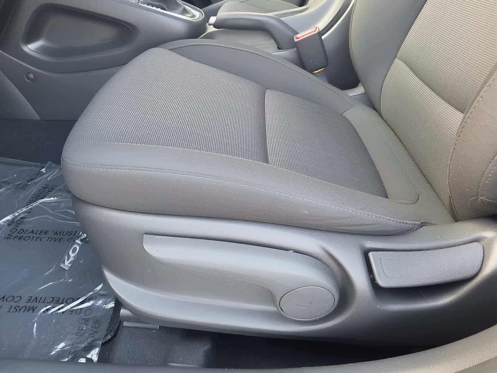 Used 2022 Hyundai Kona SEL FWD image 29