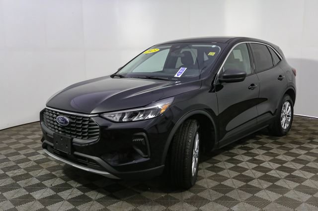 Used 2023 Ford Escape Active w/ Tech Pack #1 AWD/4WD image 5