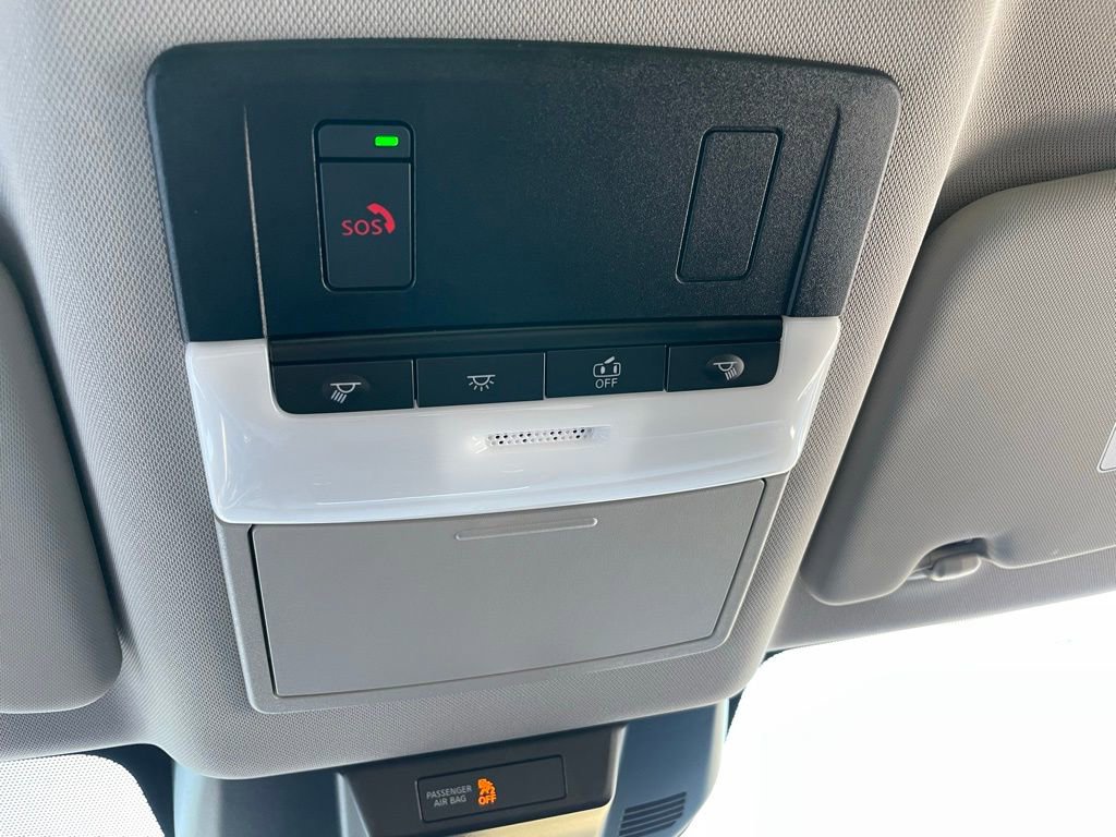 Used 2023 Nissan Rogue SV image 49