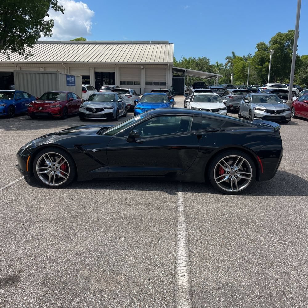 Used 2015 Chevrolet Corvette Stingray Coupe w/ 2LT Preferred Equipment Group RWD image 5