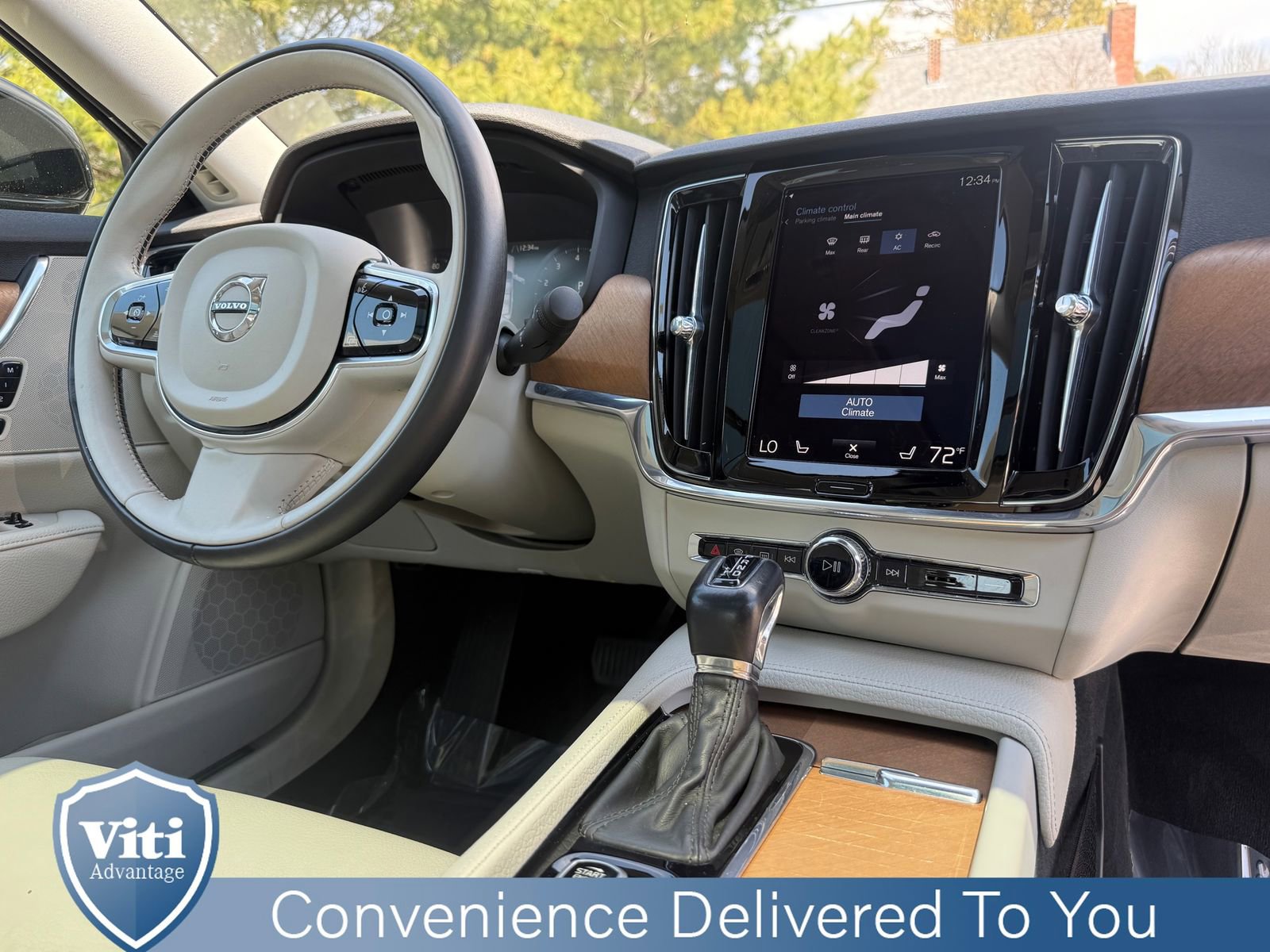 Used 2021 Volvo S90 T6 Momentum image 31
