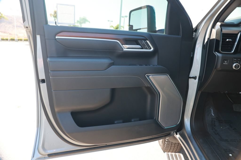 Used 2025 GMC Sierra 3500 Denali w/ Denali Reserve Package AWD/4WD image 20