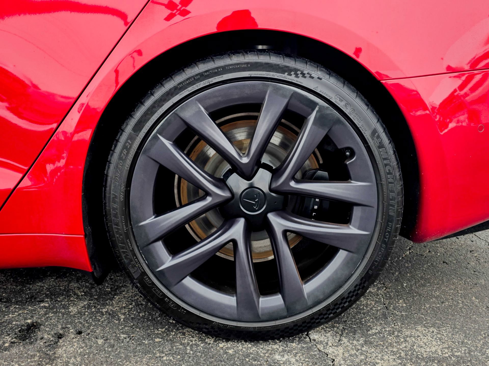 Used 2021 Tesla Model S Plaid image 13