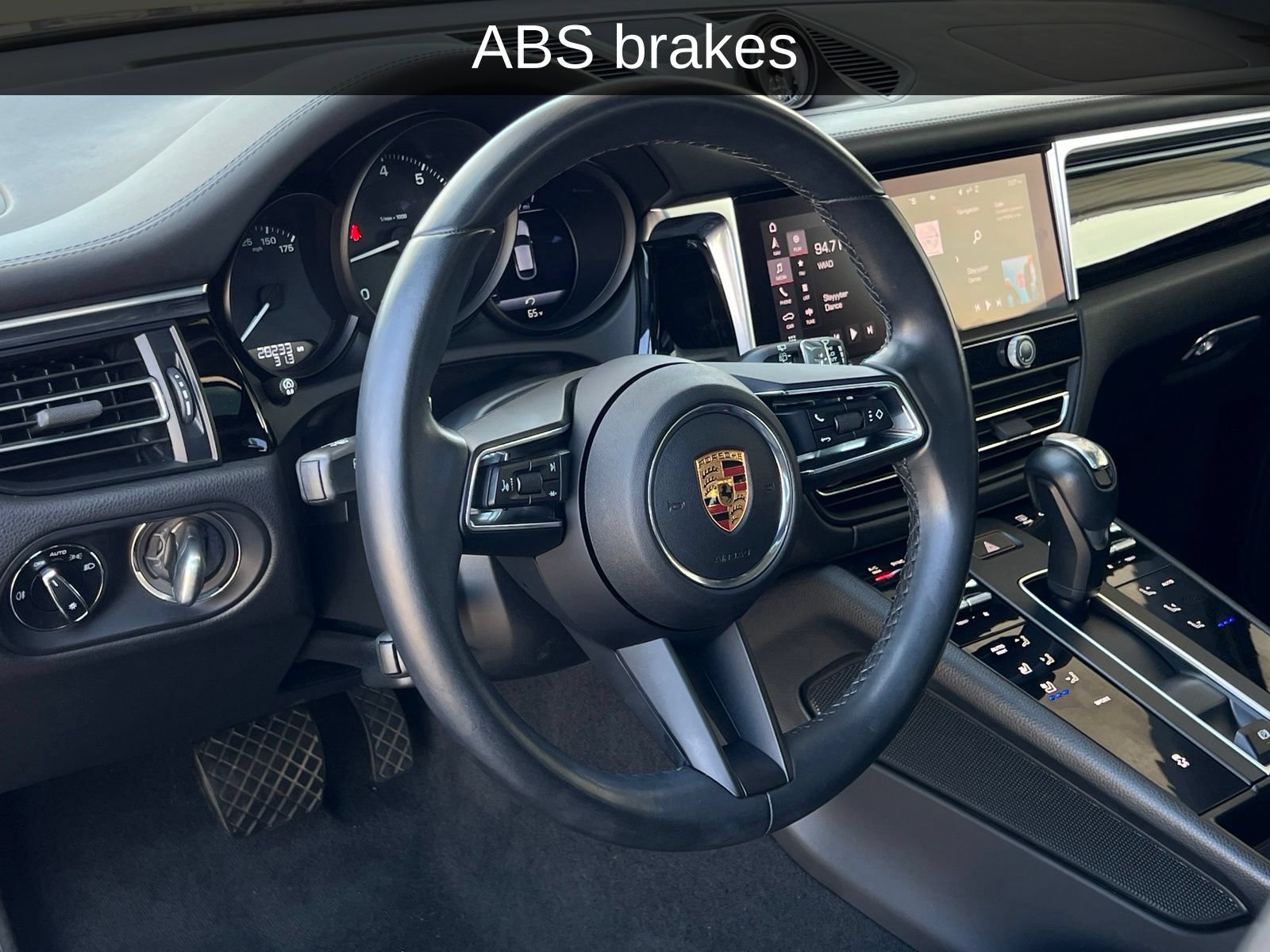 Used 2022 Porsche Macan AWD/4WD image 7