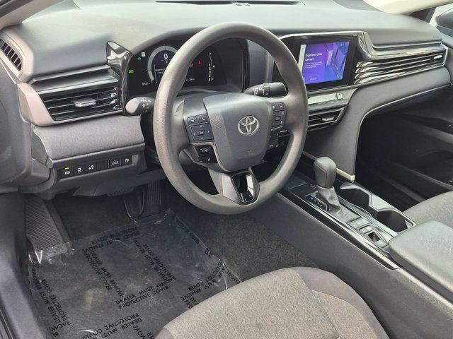 Used 2025 Toyota Camry LE FWD image 17