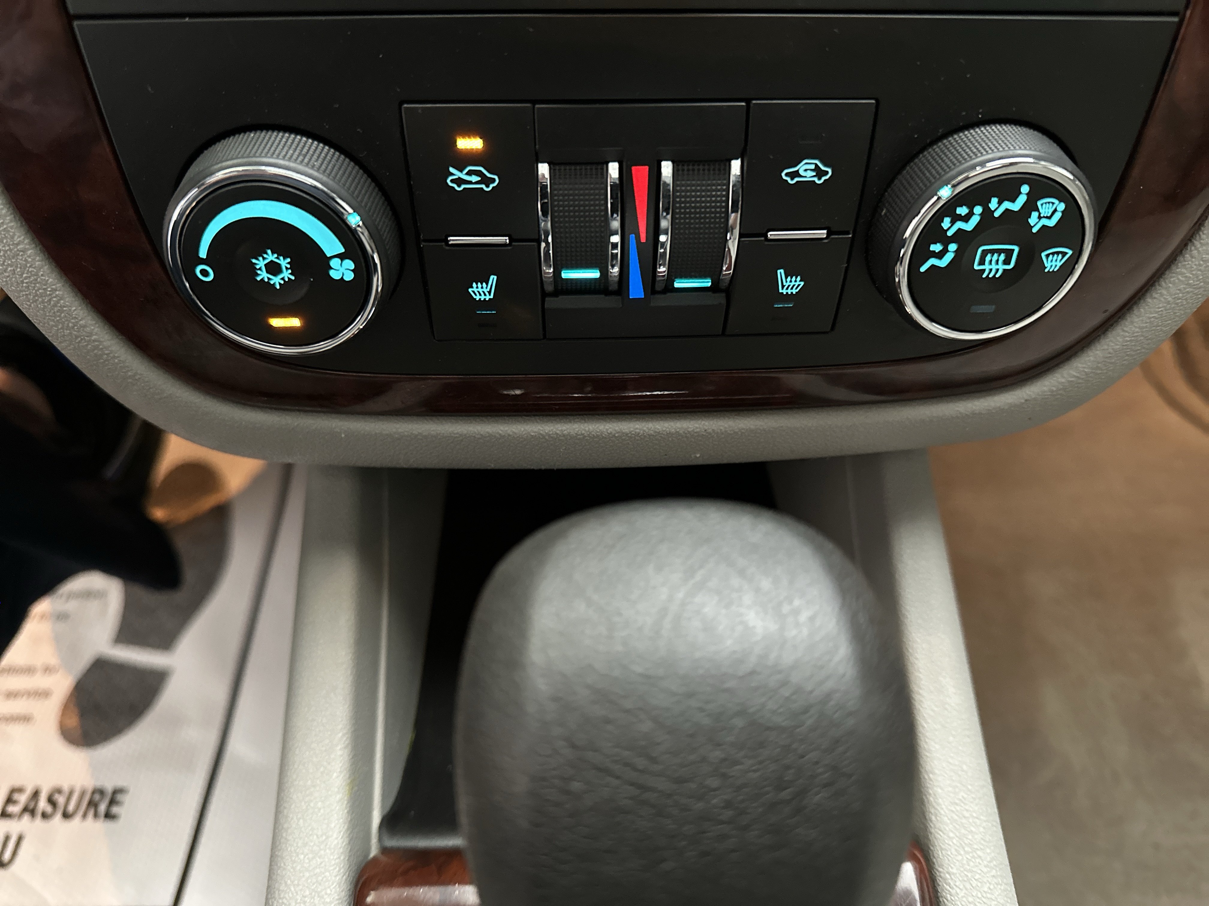 Used 2008 Chevrolet Impala LTZ FWD image 29