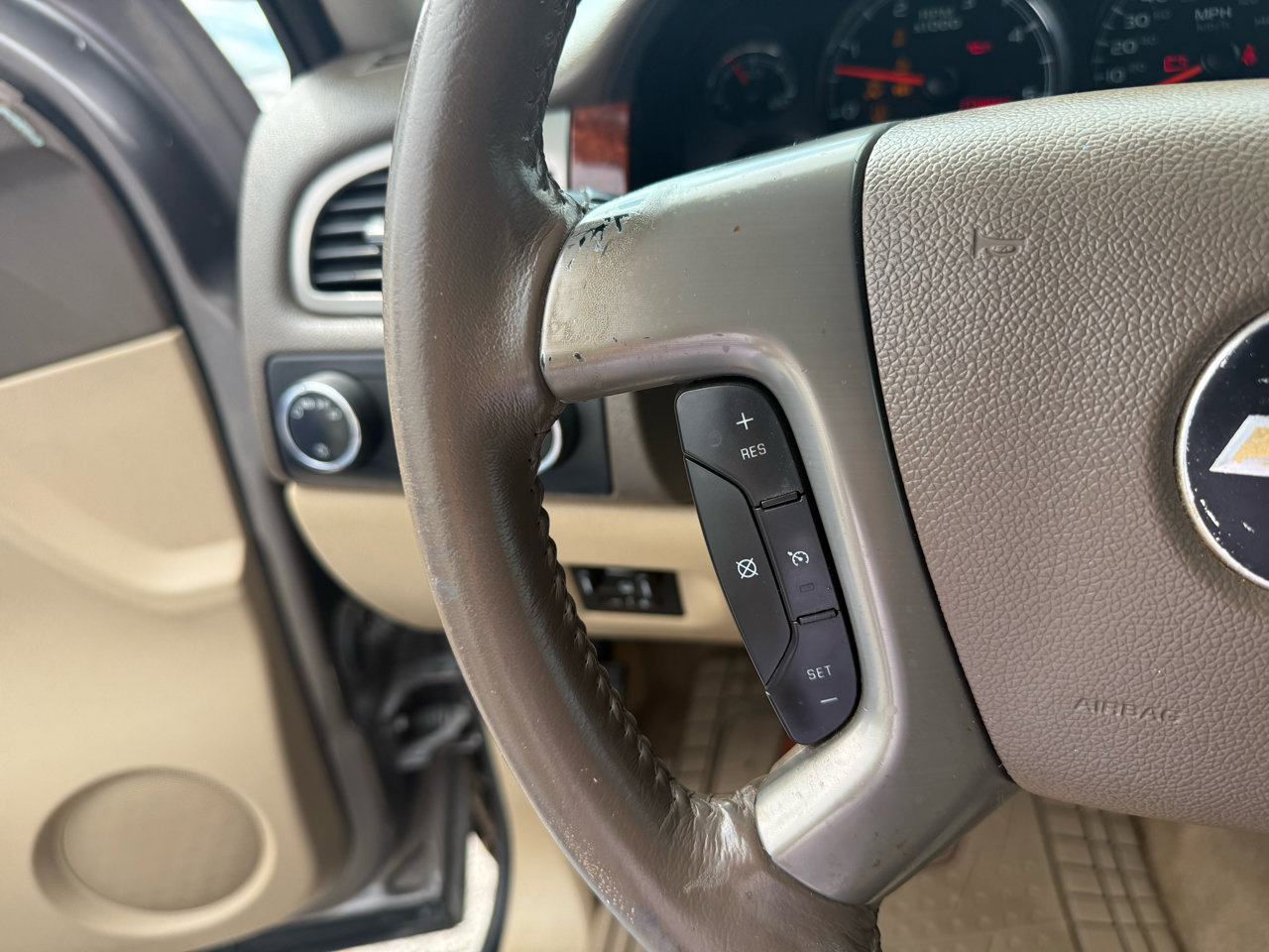 Used 2014 Chevrolet Silverado 2500 LTZ w/ LTZ Plus Package image 18