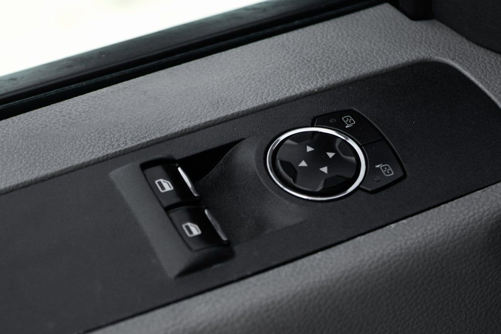 Used 2017 Ford F550 2WD Regular Cab Super Duty image 24