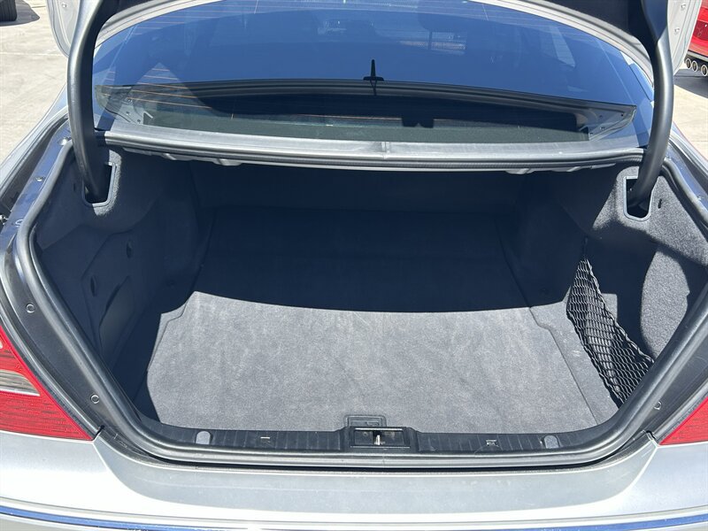 Used 2005 Mercedes-Benz E 500 Sedan image 24