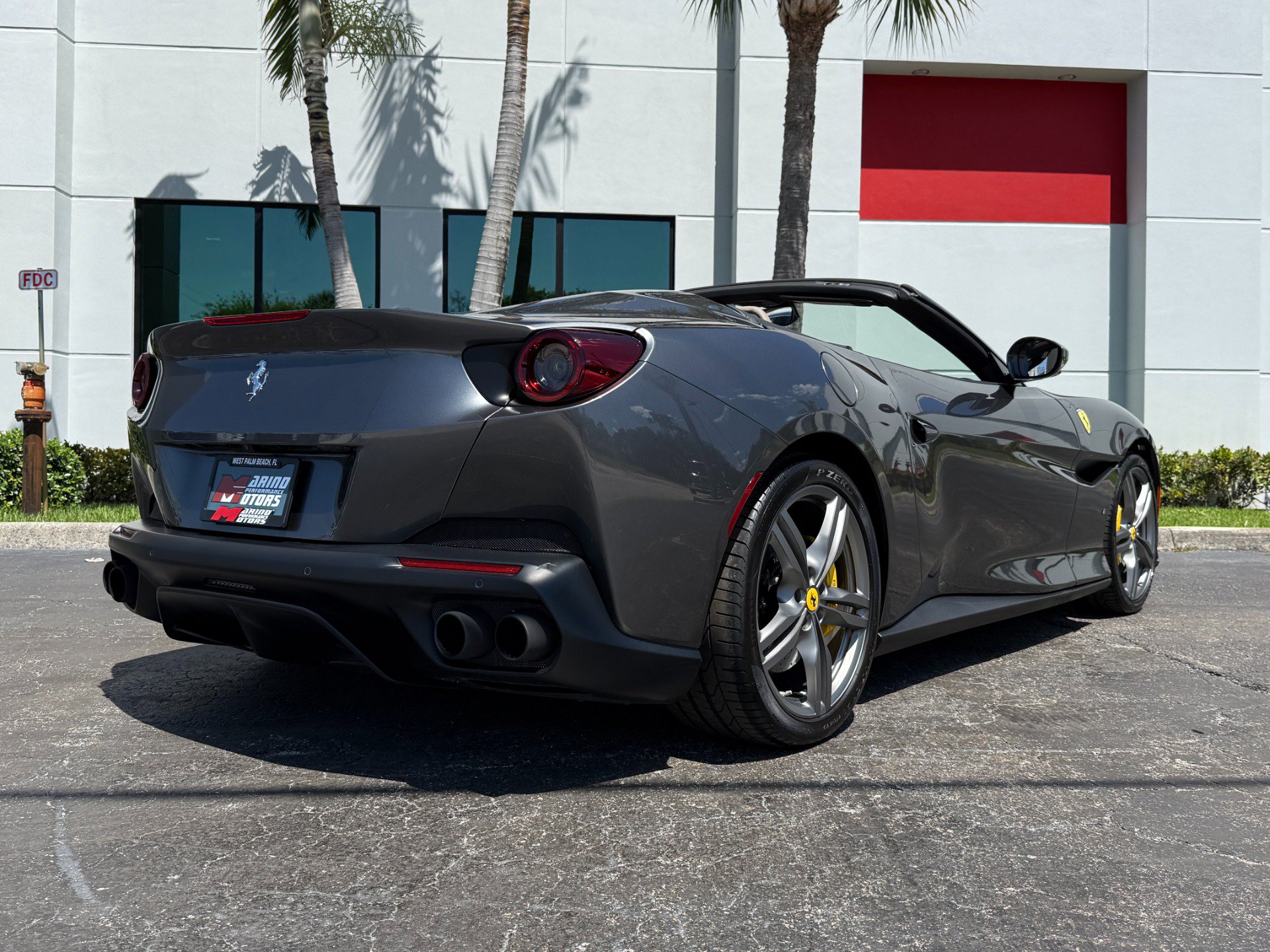 Used 2019 Ferrari Portofino RWD image 23
