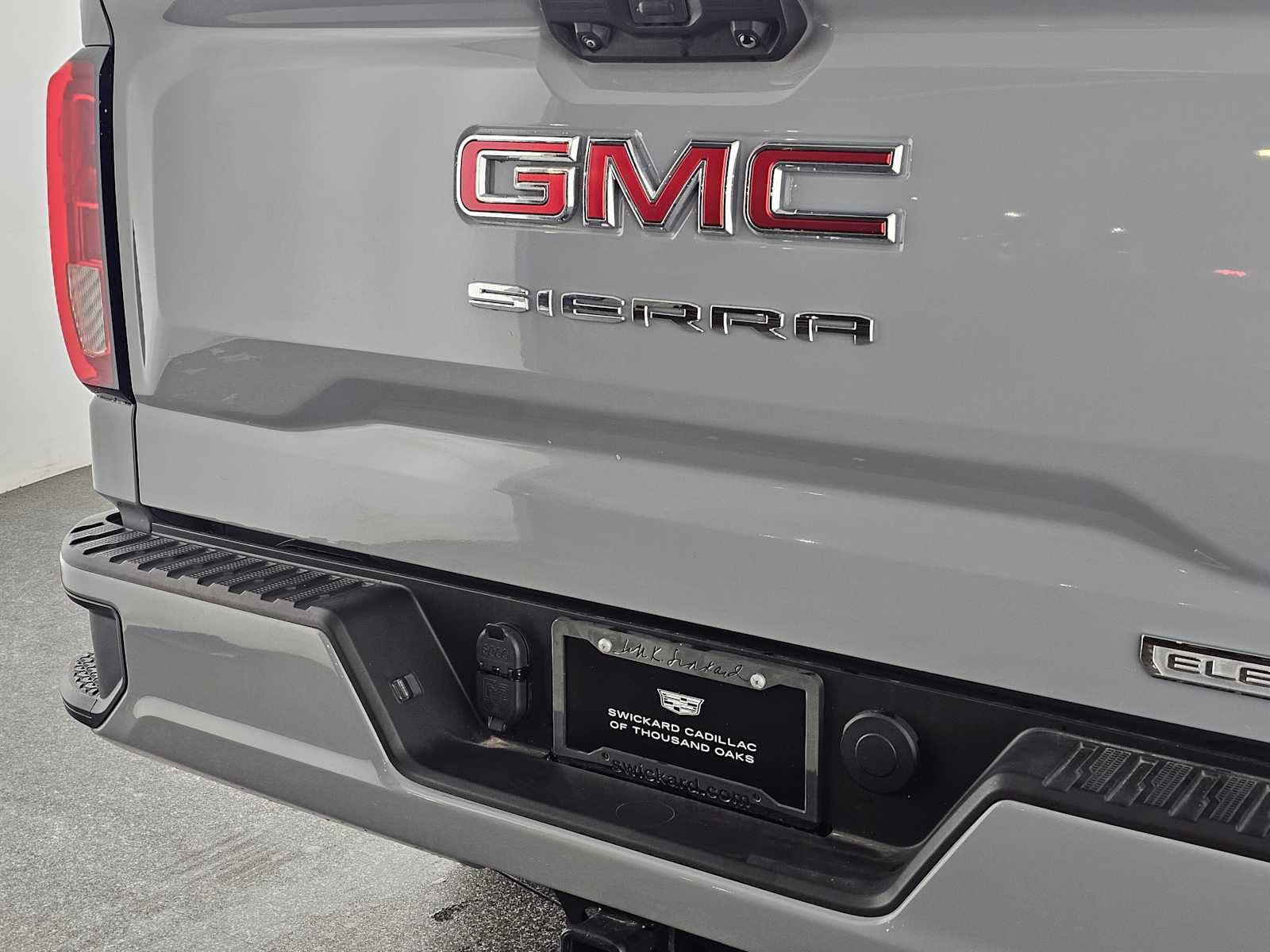 Used 2024 GMC Sierra 1500 Elevation image 13