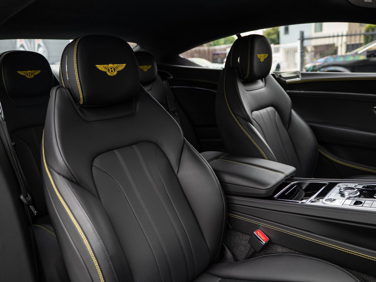 Used 2024 Bentley Continental GT image 19