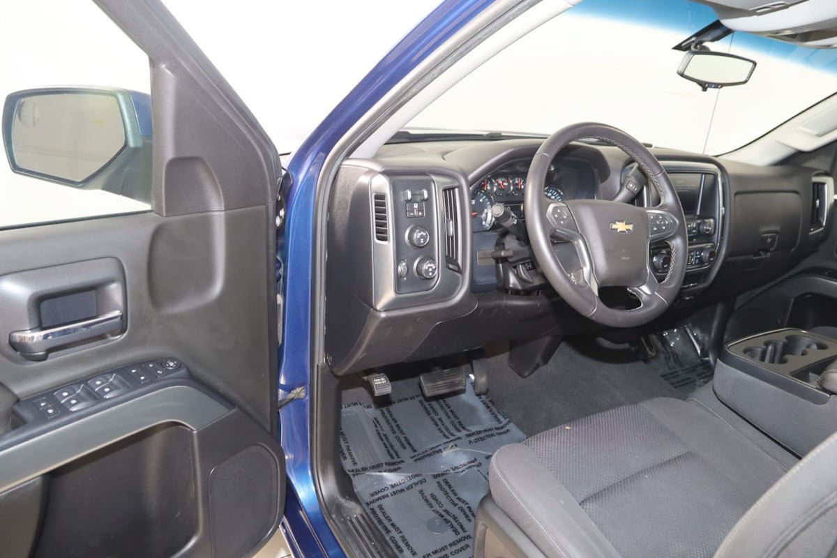 Used 2019 Chevrolet Silverado 1500 LT w/ All Star Edition AWD/4WD image 41