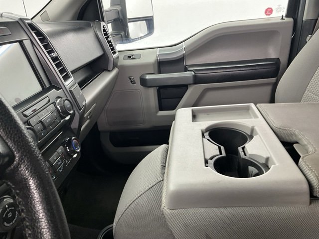 Used 2016 Ford F150 XLT w/ Equipment Group 302A Luxury image 18