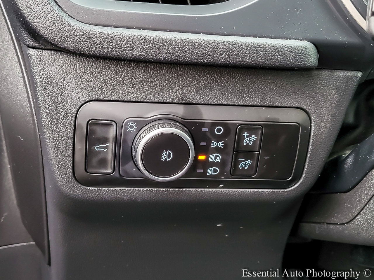 Used 2022 Ford Escape SEL FWD image 14