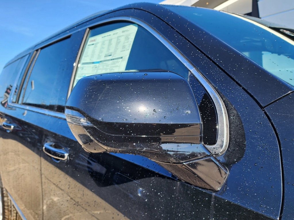 New 2026 GMC Yukon XL Denali w/ Denali Reserve Package image 10