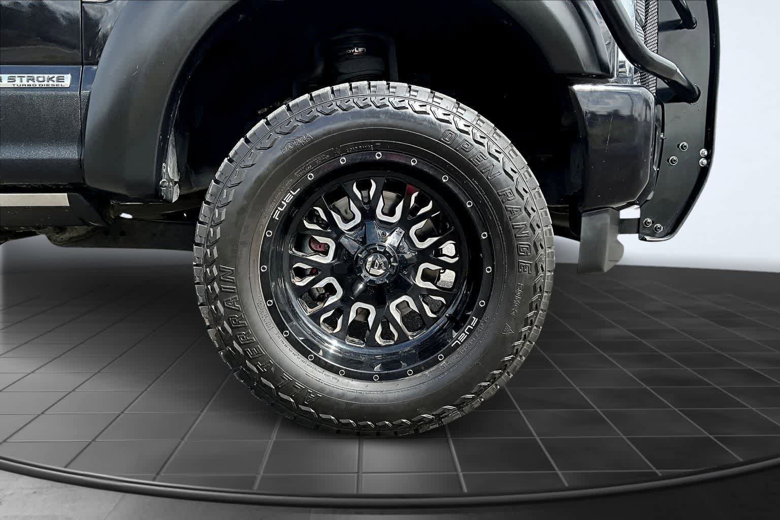 Used 2019 Ford F350 Platinum image 34