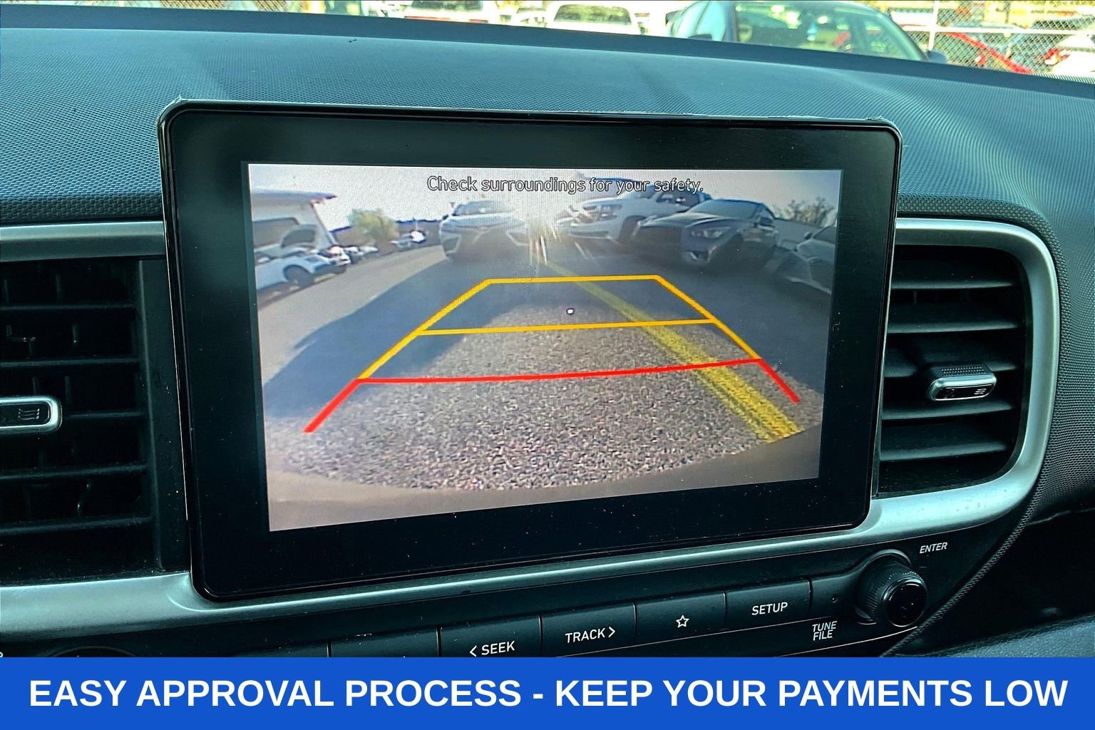 Used 2021 Hyundai Venue SEL FWD image 17