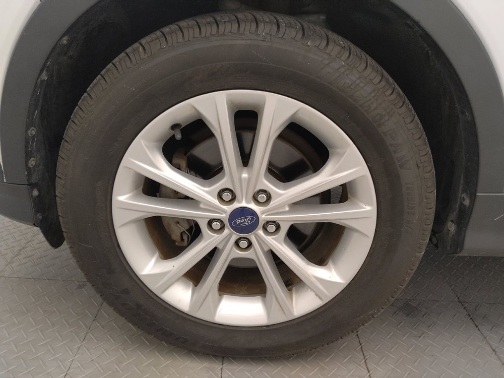 Used 2017 Ford Escape SE FWD image 31