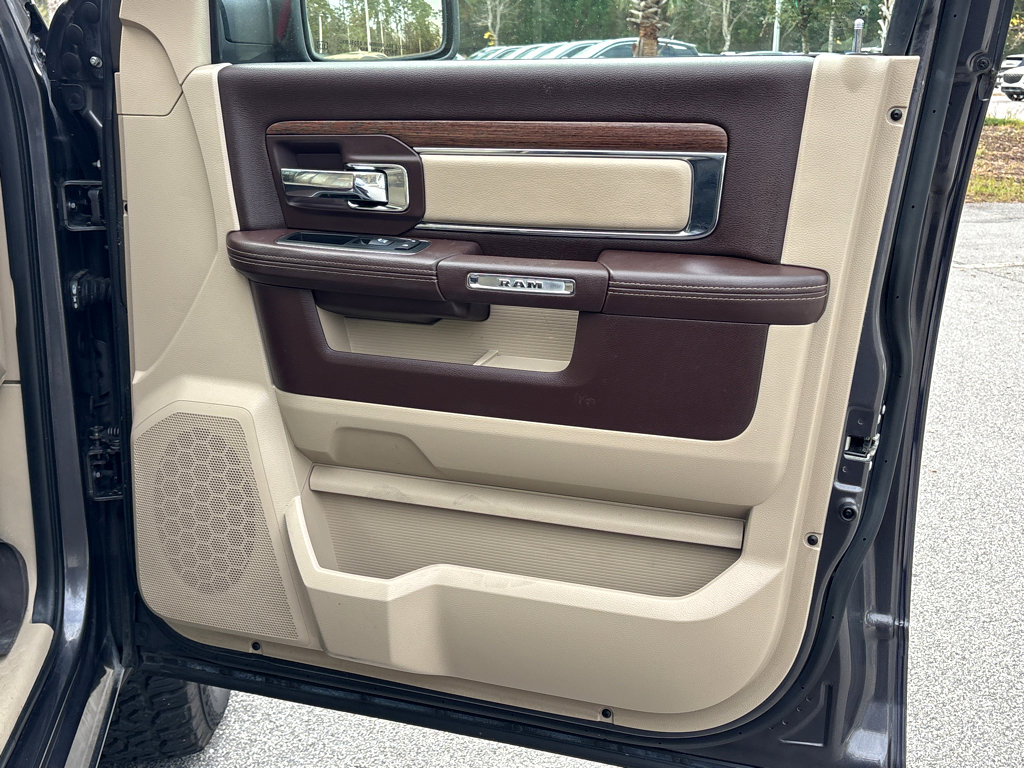 Used 2016 RAM 1500 Laramie w/ Convenience Group image 10