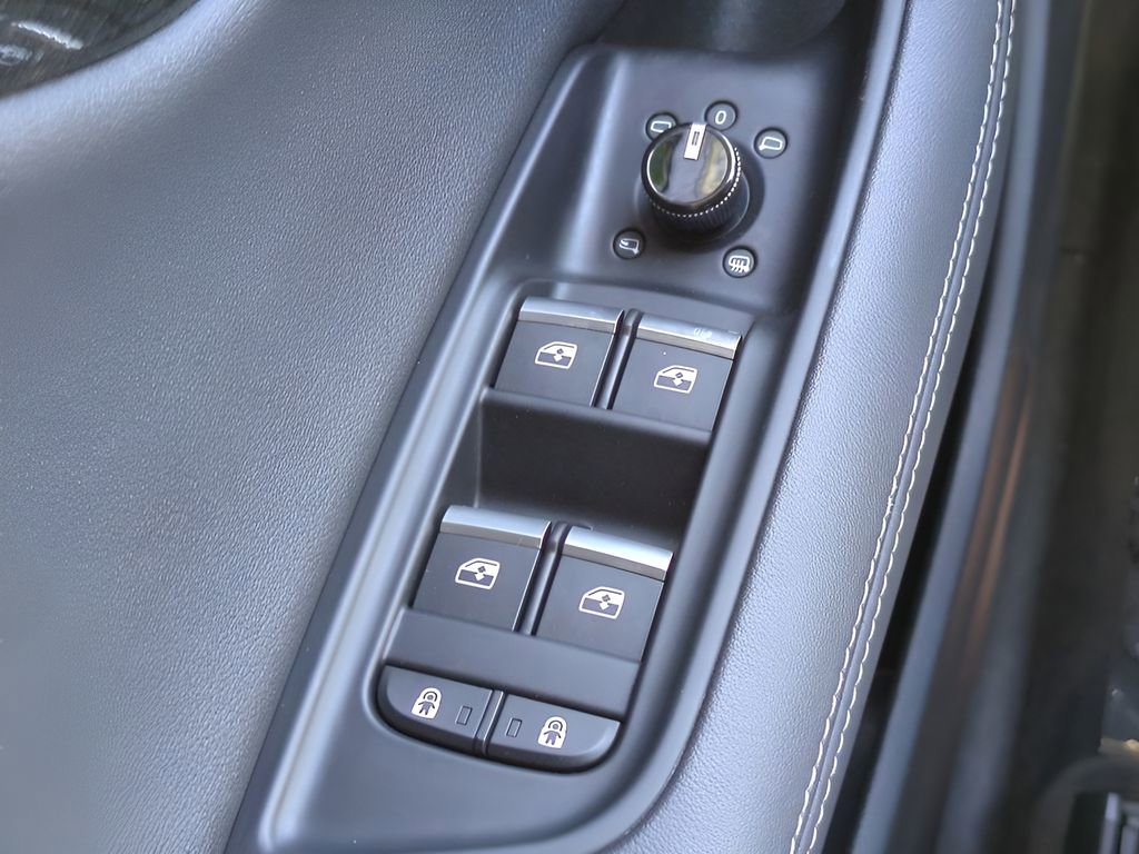 Used 2023 Audi Q8 Premium Plus image 22